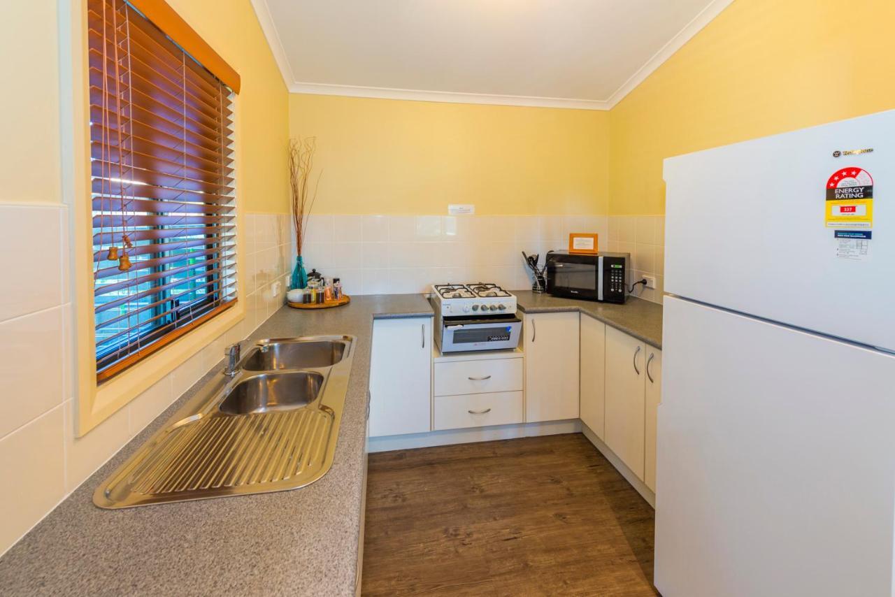 Safety Beach Bungalows Woolgoolga Exteriör bild