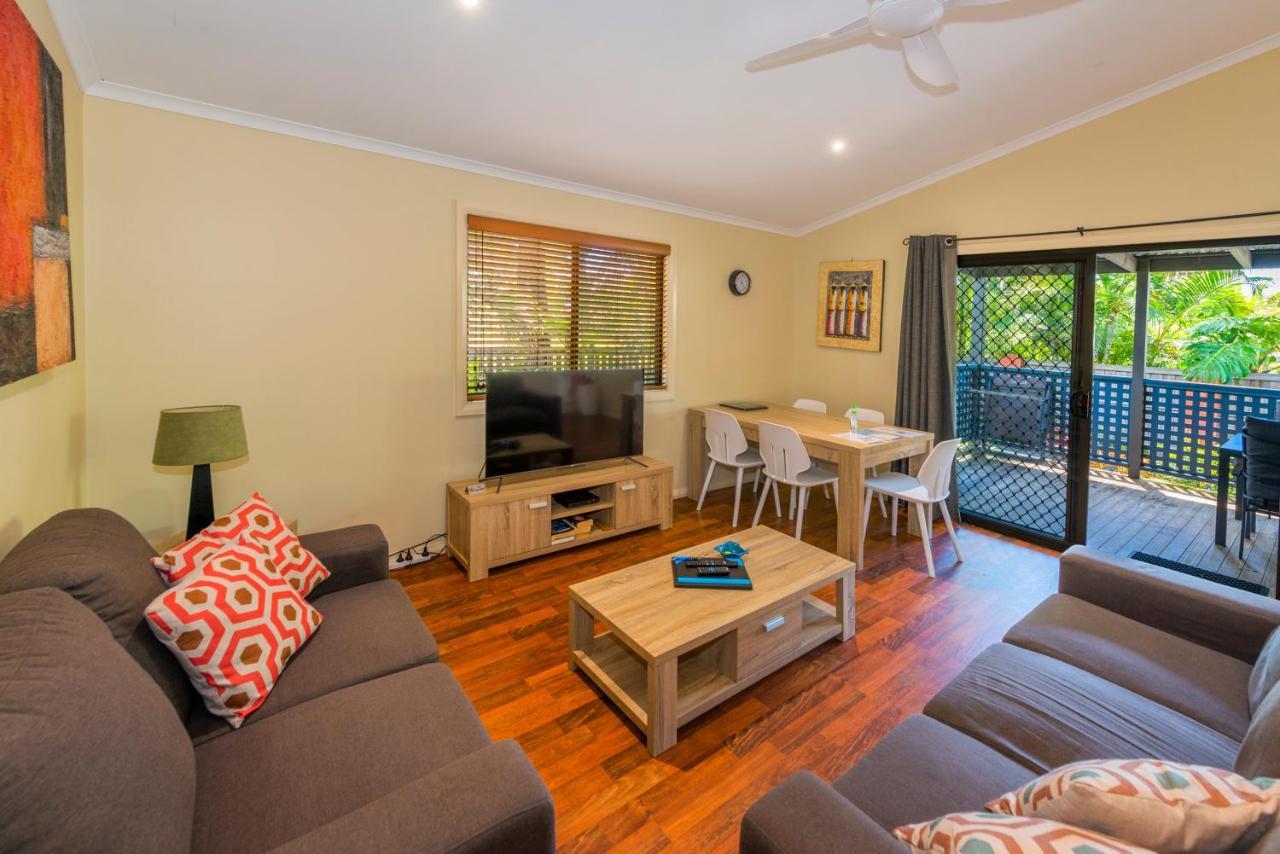 Safety Beach Bungalows Woolgoolga Exteriör bild