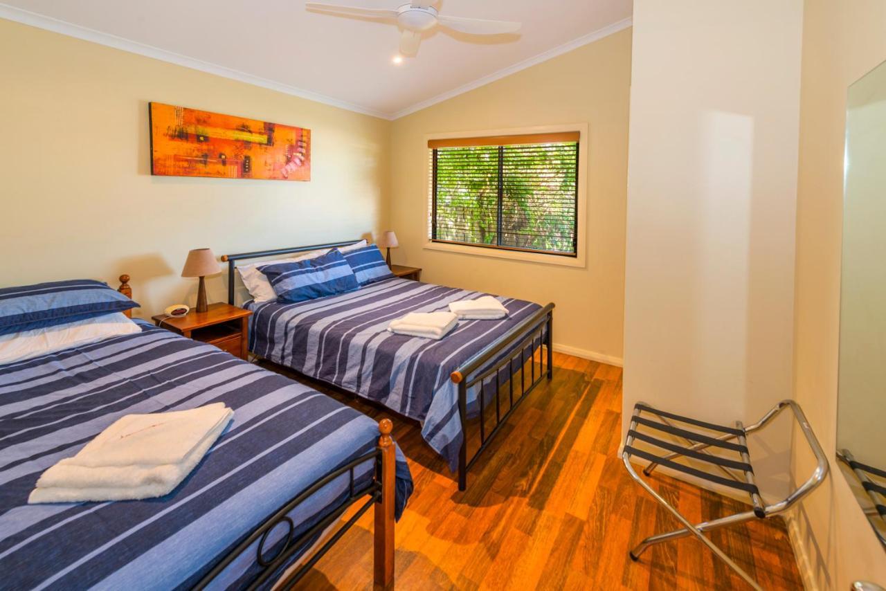 Safety Beach Bungalows Woolgoolga Exteriör bild