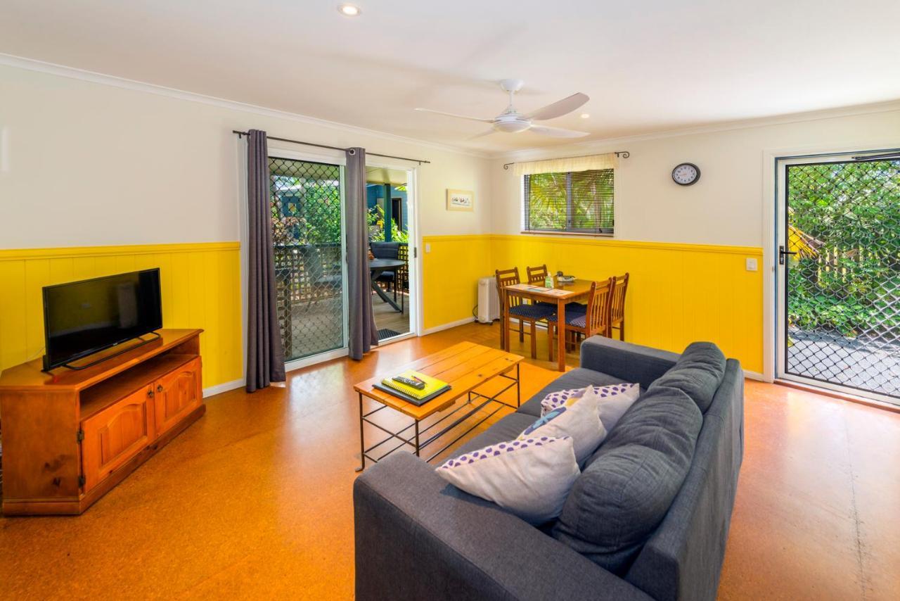 Safety Beach Bungalows Woolgoolga Exteriör bild