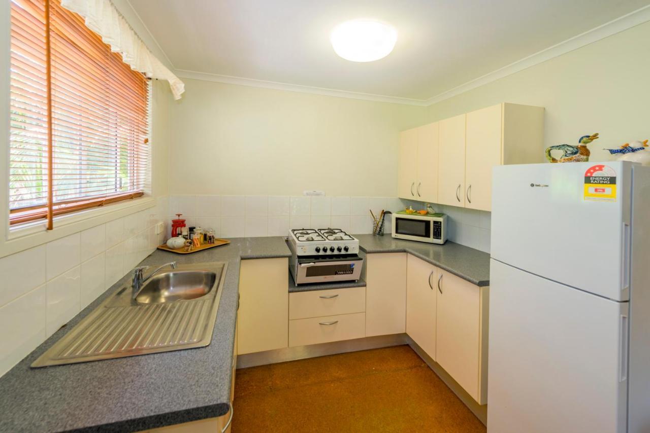 Safety Beach Bungalows Woolgoolga Exteriör bild