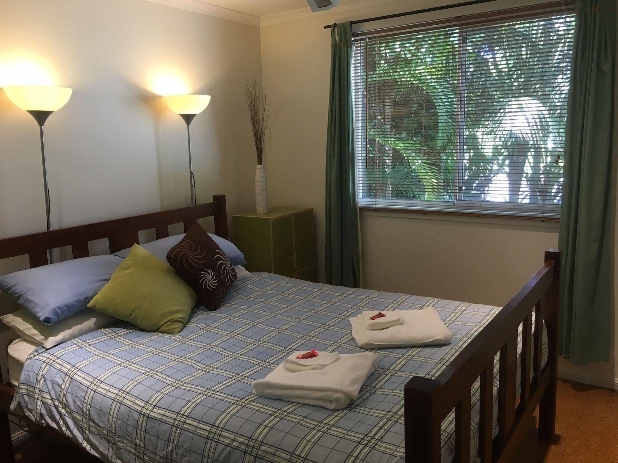 Safety Beach Bungalows Woolgoolga Exteriör bild