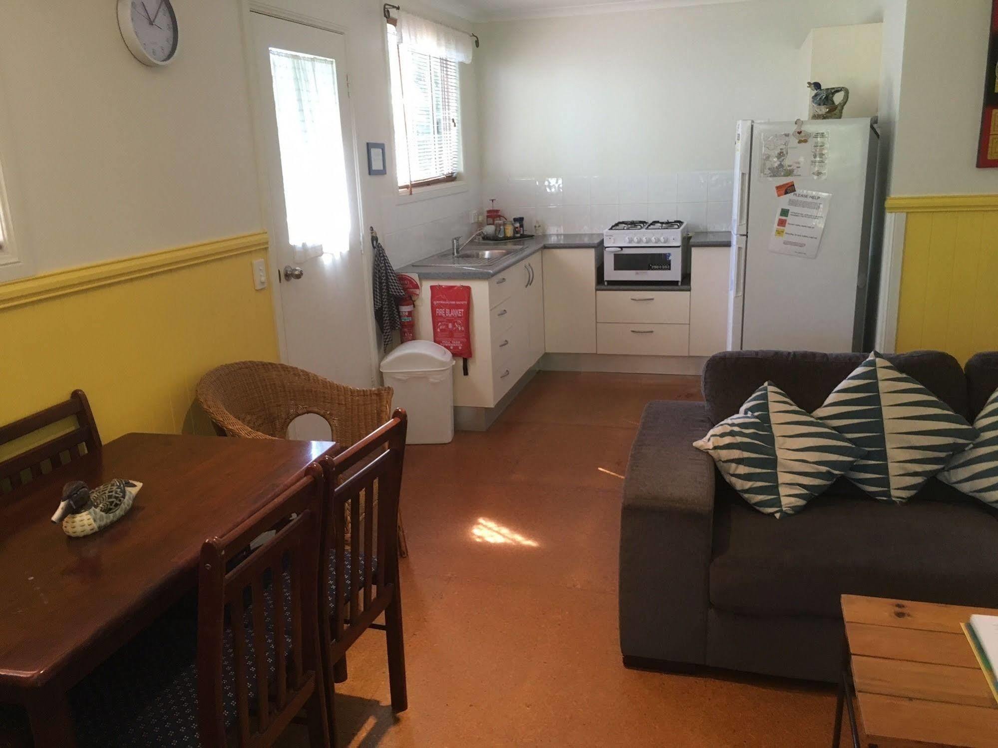 Safety Beach Bungalows Woolgoolga Exteriör bild